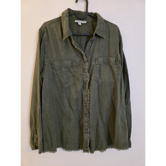 Chico's Tops - Chico's Women's 2.5(14) Green‎ Frayed Trim Roll-Tab Long Sleeve Button Up Blouse